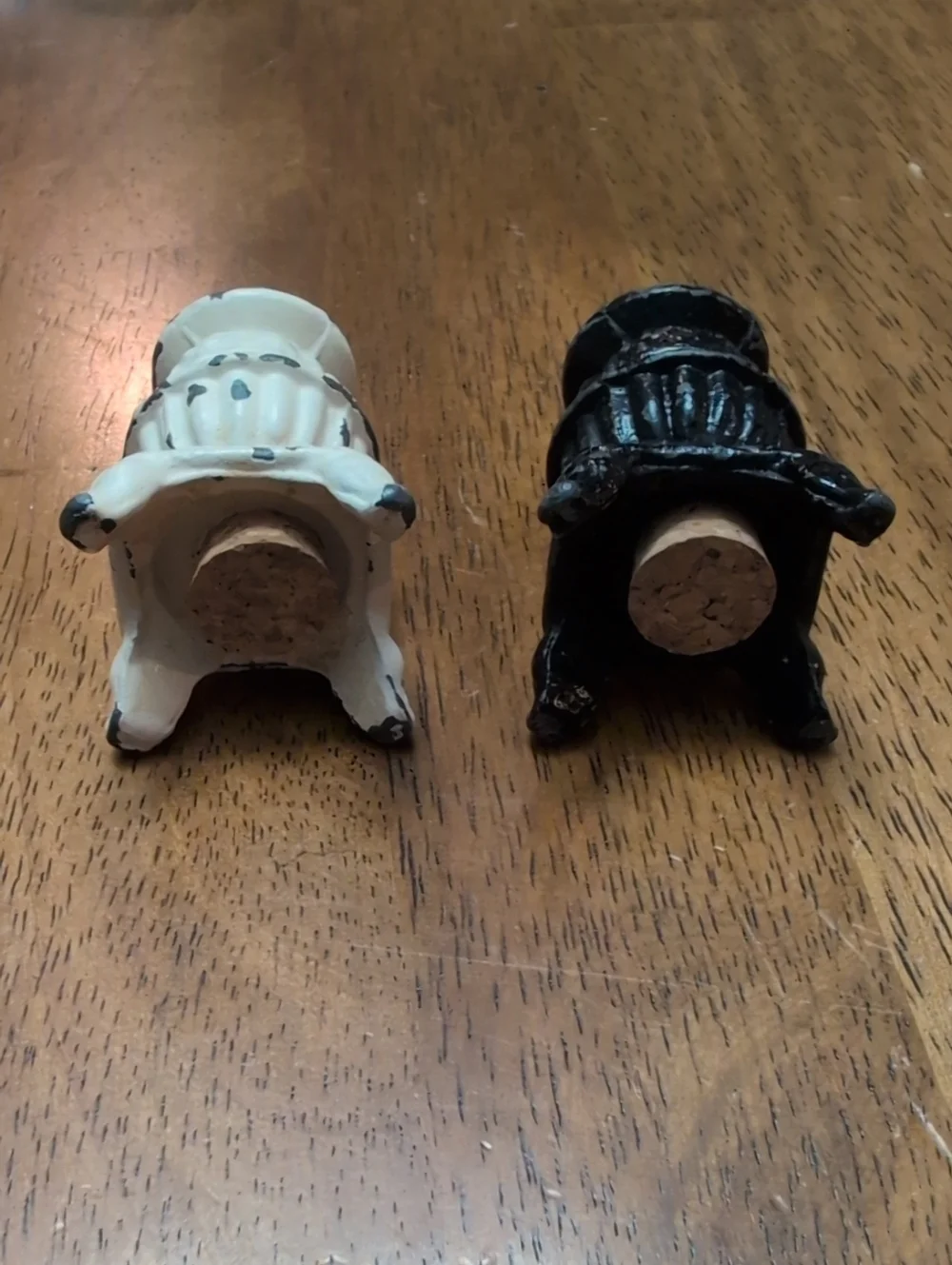 Cast Iron Potbelly Stove Salt/Pepper Shakers(Vtg)